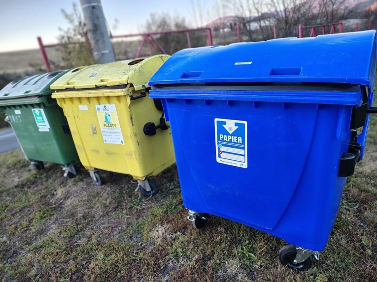 Triedenie odpadu-papier